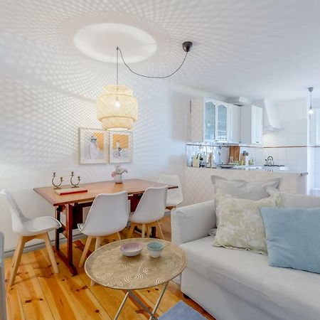 Bright & Spacious Alfama Apartment, By Timecooler Lisbona Esterno foto