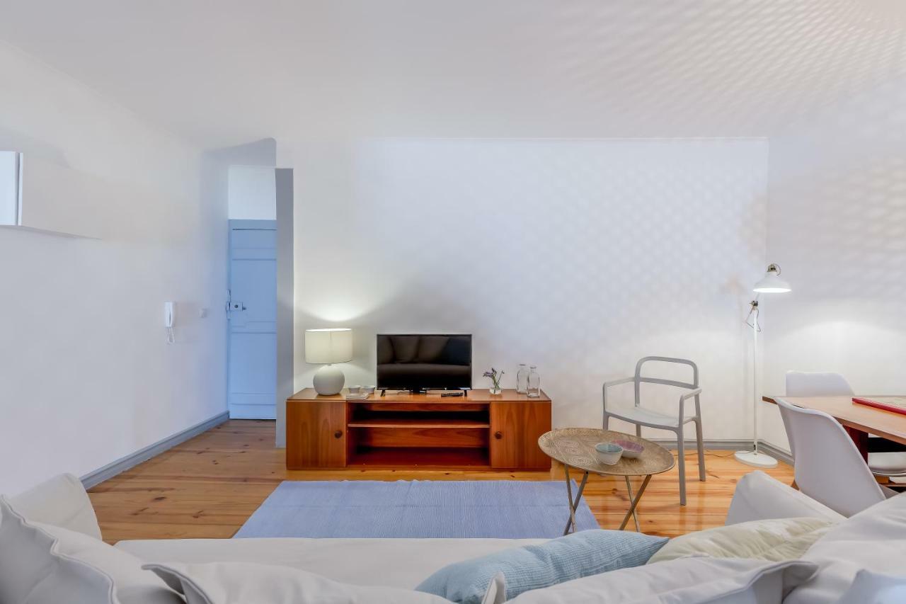 Bright & Spacious Alfama Apartment, By Timecooler Lisbona Esterno foto