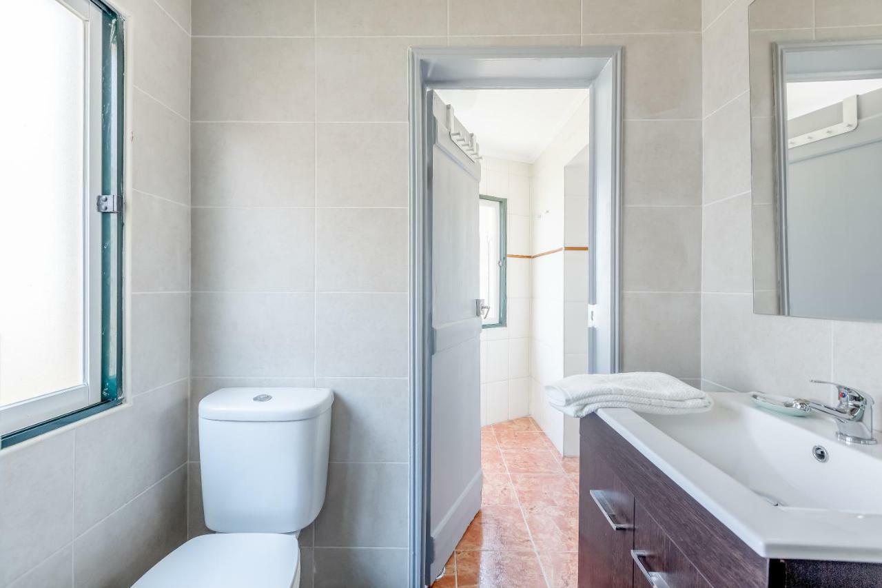 Bright & Spacious Alfama Apartment, By Timecooler Lisbona Esterno foto