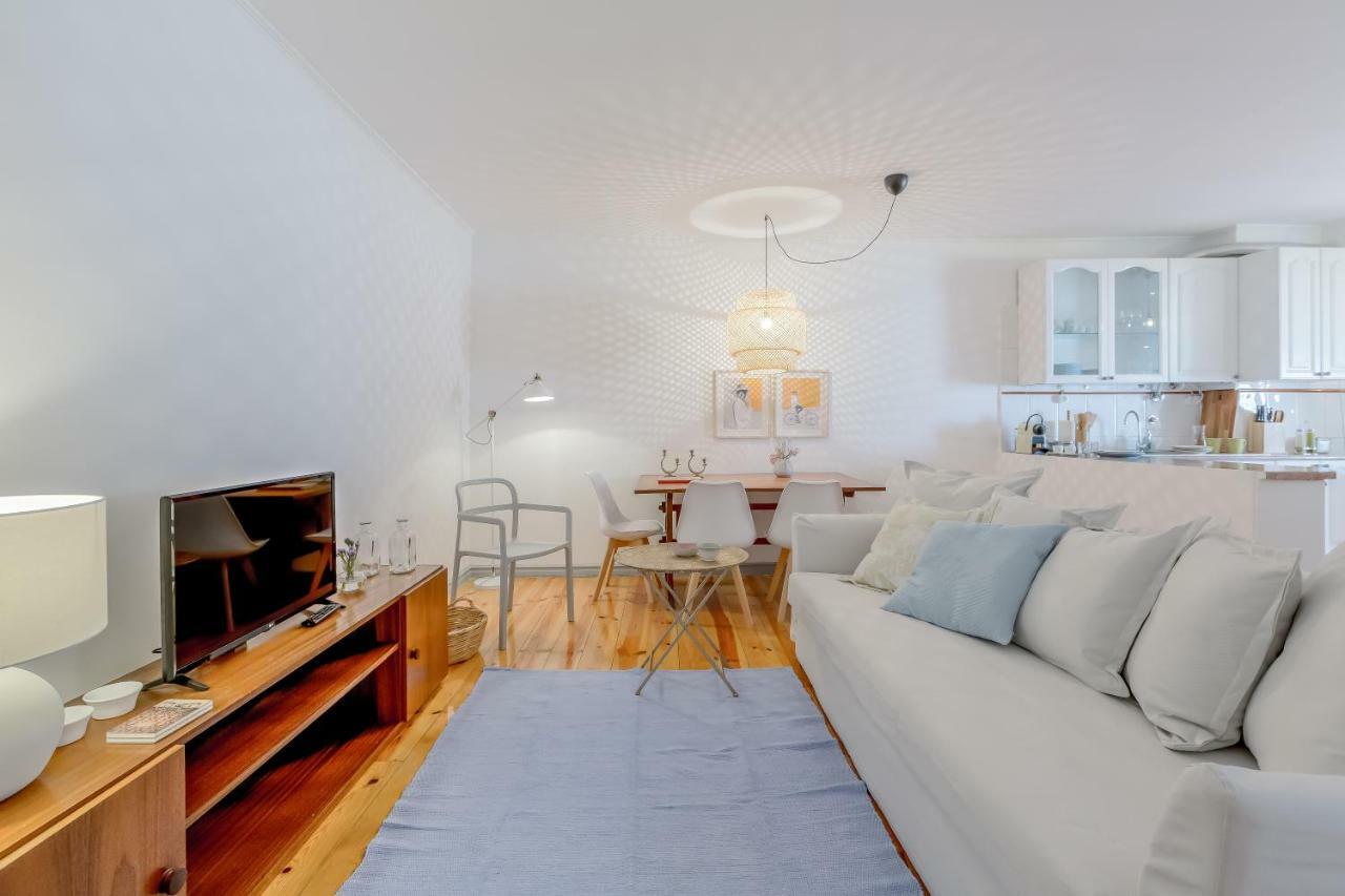 Bright & Spacious Alfama Apartment, By Timecooler Lisbona Esterno foto