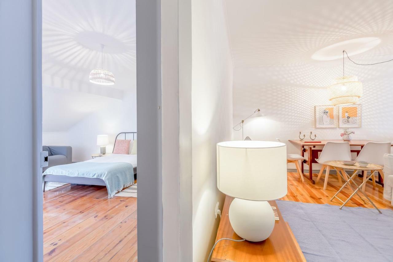 Bright & Spacious Alfama Apartment, By Timecooler Lisbona Esterno foto