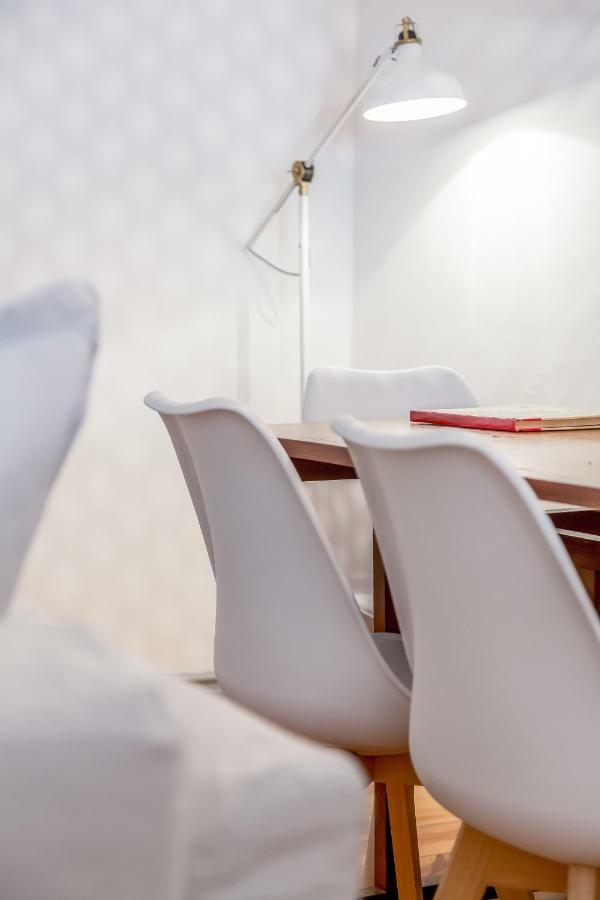 Bright & Spacious Alfama Apartment, By Timecooler Lisbona Esterno foto